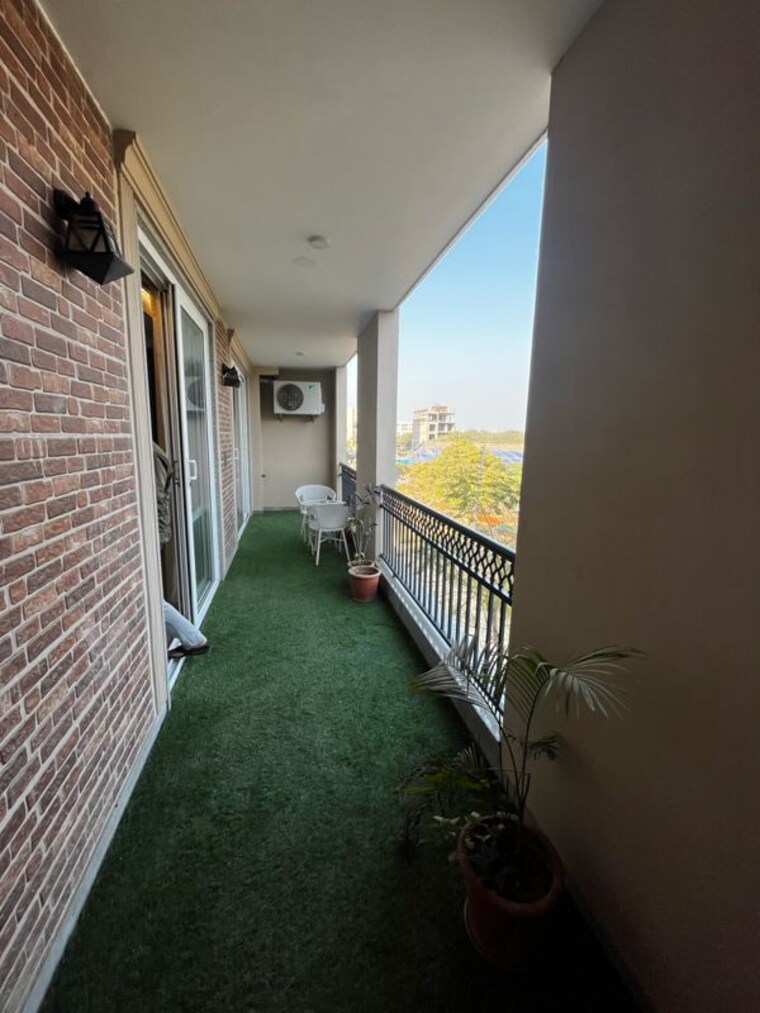 Balcony, sector 42 1 Bedroom 968 Sq.Ft. Builder Floor In Sector 42 Gurgaon 10740606