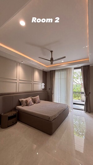 Kitchen in 4 BHK Builder Floor at BPTP Eden Estate, Sector 81 – for Sale