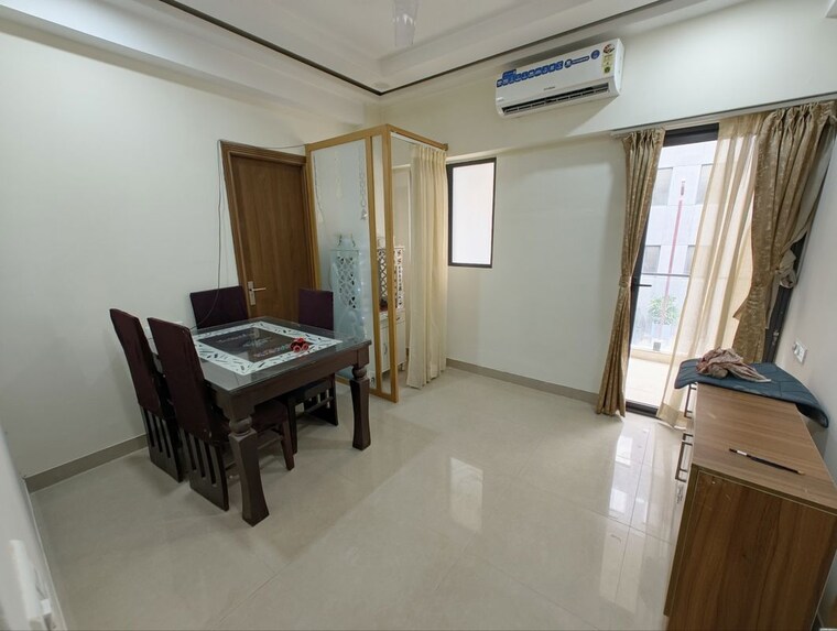 Living Room, suncity-vatsal-valley 3 Bedroom 1430 Sq.Ft. Apartment In Gwal Pahari Gurgaon 10740599