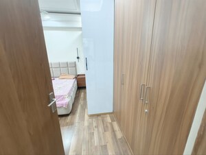 Room in 3 BHK Apartment at Suncity Vatsal Valley, Gwal Pahari – for Rent