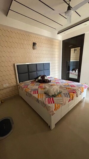 Bedroom in 4 BHK Apartment at Kbnows Apartment, Sector 16 Greater Noida – for Rent