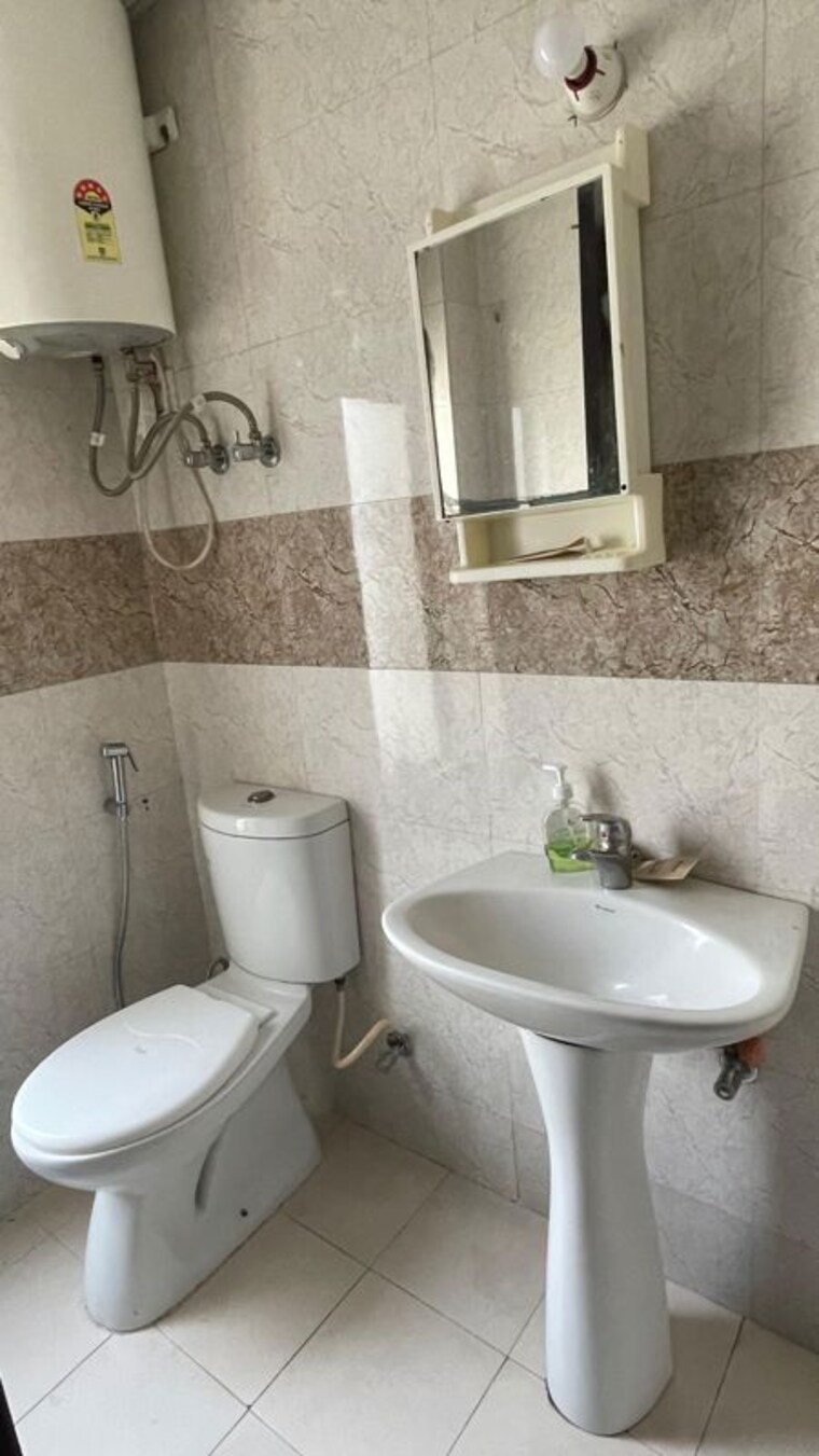 Bathroom, kbnows-apartment 4 Bedroom 1940 Sq.Ft. Apartment In Sector 16 Greater Noida Greater Noida 10740625