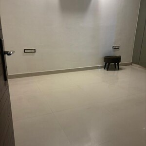 Room in 4 BHK Apartment at Aradhya Homes, Sector 67a – for Rent
