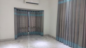 Room in 5 BHK Independent House at Banjara Hills – for Rent