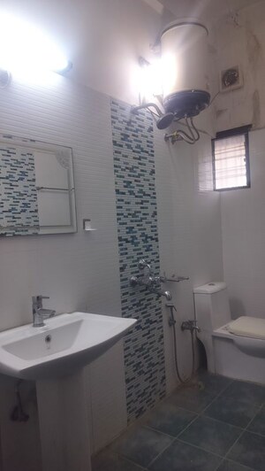 Bathroom in 5 BHK Independent House at Banjara Hills – for Rent