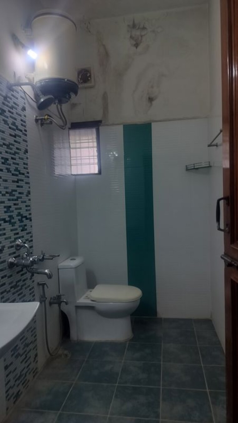 Bathroom, banjara hills 5 Bedroom 6000 Sq.Ft. Independent House In Banjara Hills Hyderabad 10740586