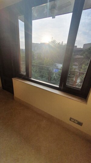 Bedroom in 2 BHK Builder Floor at Malviya Nagar – for Rent