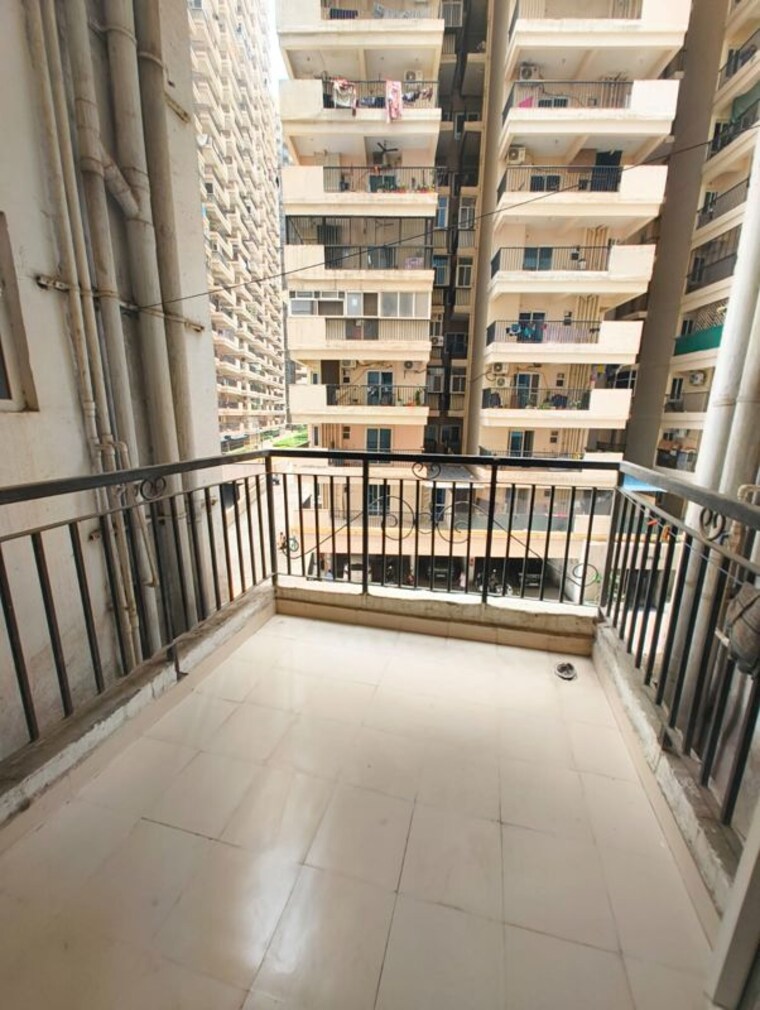 Balcony, gaur-city-2-14th-avenue 2 Bedroom 985 Sq.Ft. Apartment In Sector 16c Greater Noida Greater Noida 10740635