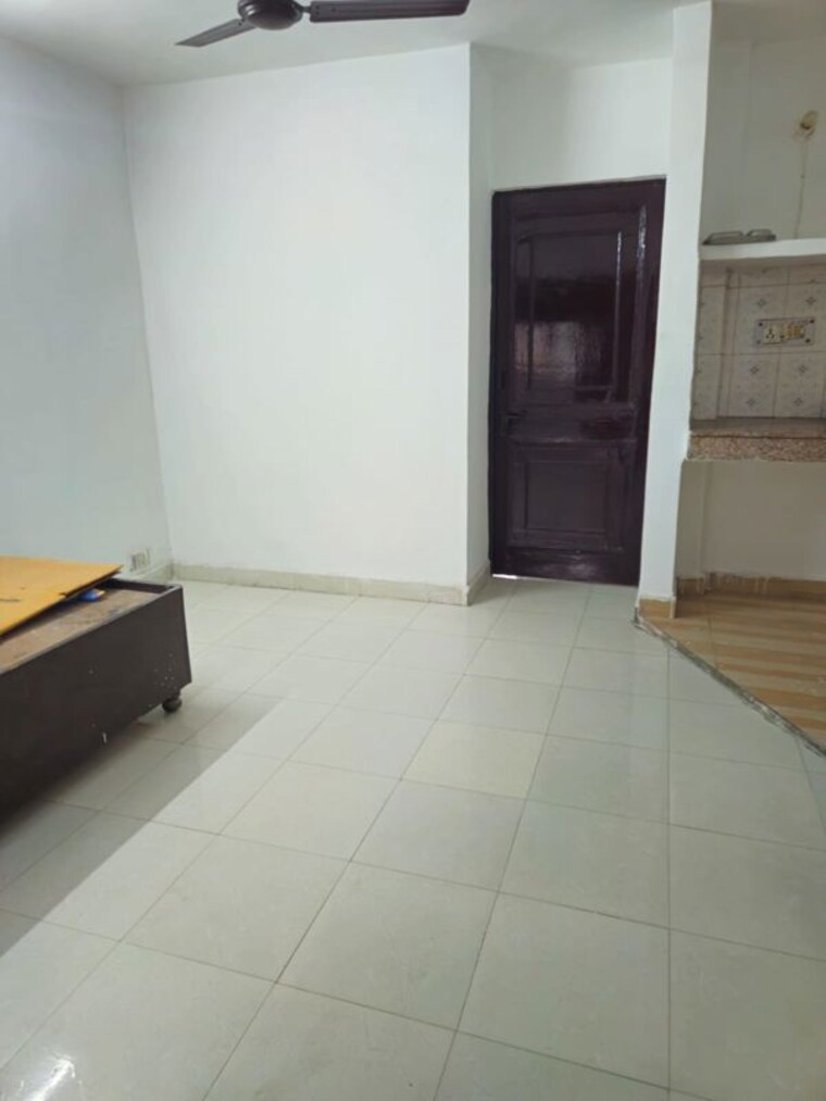 Room, rwa-apartments-sector-19 2 Bedroom 1050 Sq.Ft. Independent House In Sector 19 Noida 10740653
