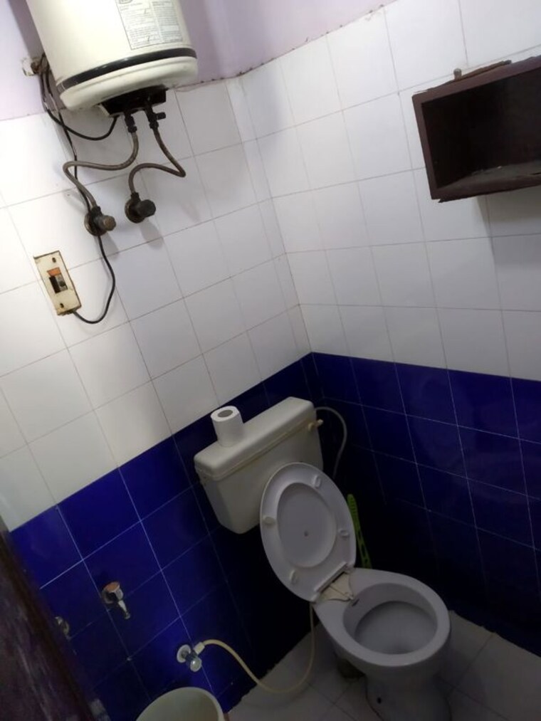 Bathroom, rwa-apartments-sector-19 2 Bedroom 1050 Sq.Ft. Independent House In Sector 19 Noida 10740653