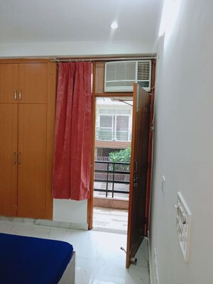 Room in 1 BHK Builder Floor at Sushant Lok I – for Rent