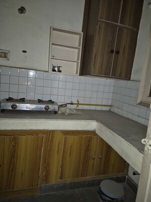 Kitchen in 3.5 BHK Apartment at Mayur Vihar – for Rent