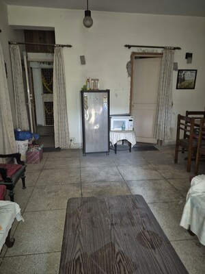 Living Room in 3.5 BHK Apartment at Mayur Vihar – for Rent