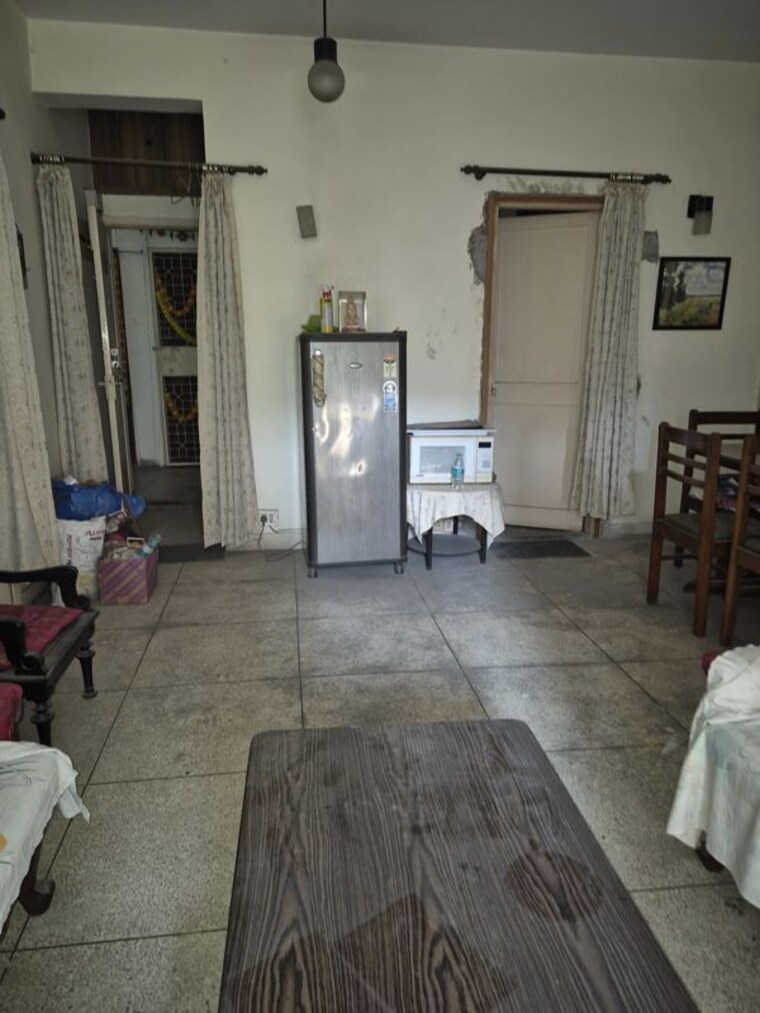 Living Room, mayur vihar 3.5 Bedroom 1250 Sq.Ft. Apartment In Mayur Vihar Delhi 10740665