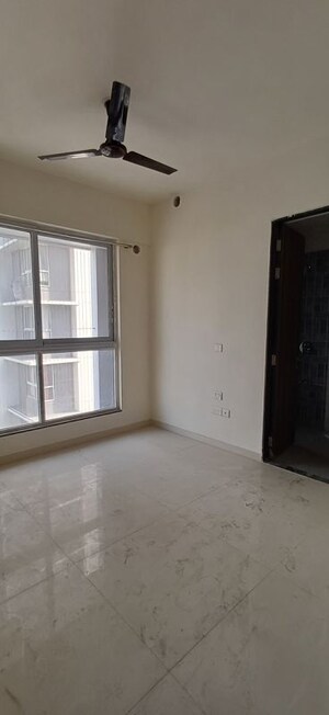 Master Bedroom in 3 BHK Apartment at Sheth Zuri, Laxmi Nagar – for Rent