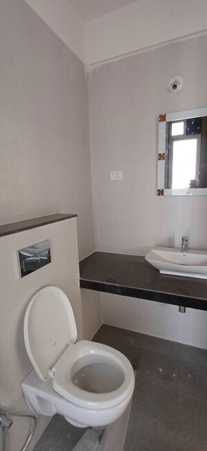 Attached Bathroom in 3 BHK Apartment at Sheth Zuri, Laxmi Nagar – for Rent
