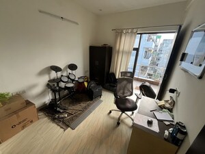Team Area in 2.5 BHK Builder Floor at Sector 43 – for Rent