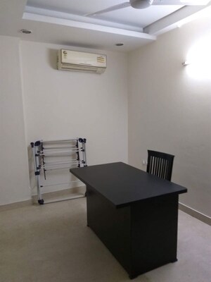 Team Area in 3 BHK Builder Floor at Greater Kailash I – for Rent