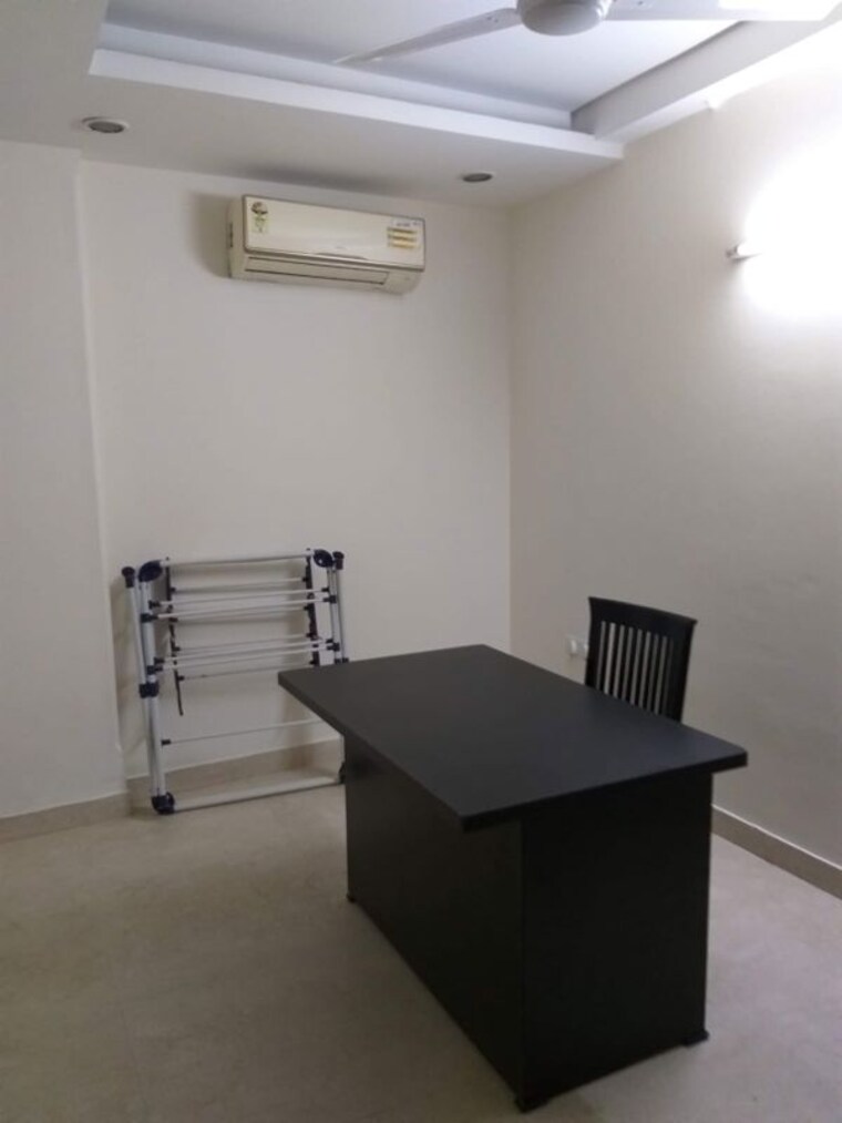 Team Area, greater kailash i 3 Bedroom 2000 Sq.Ft. Builder Floor In Greater Kailash I Delhi 10740682