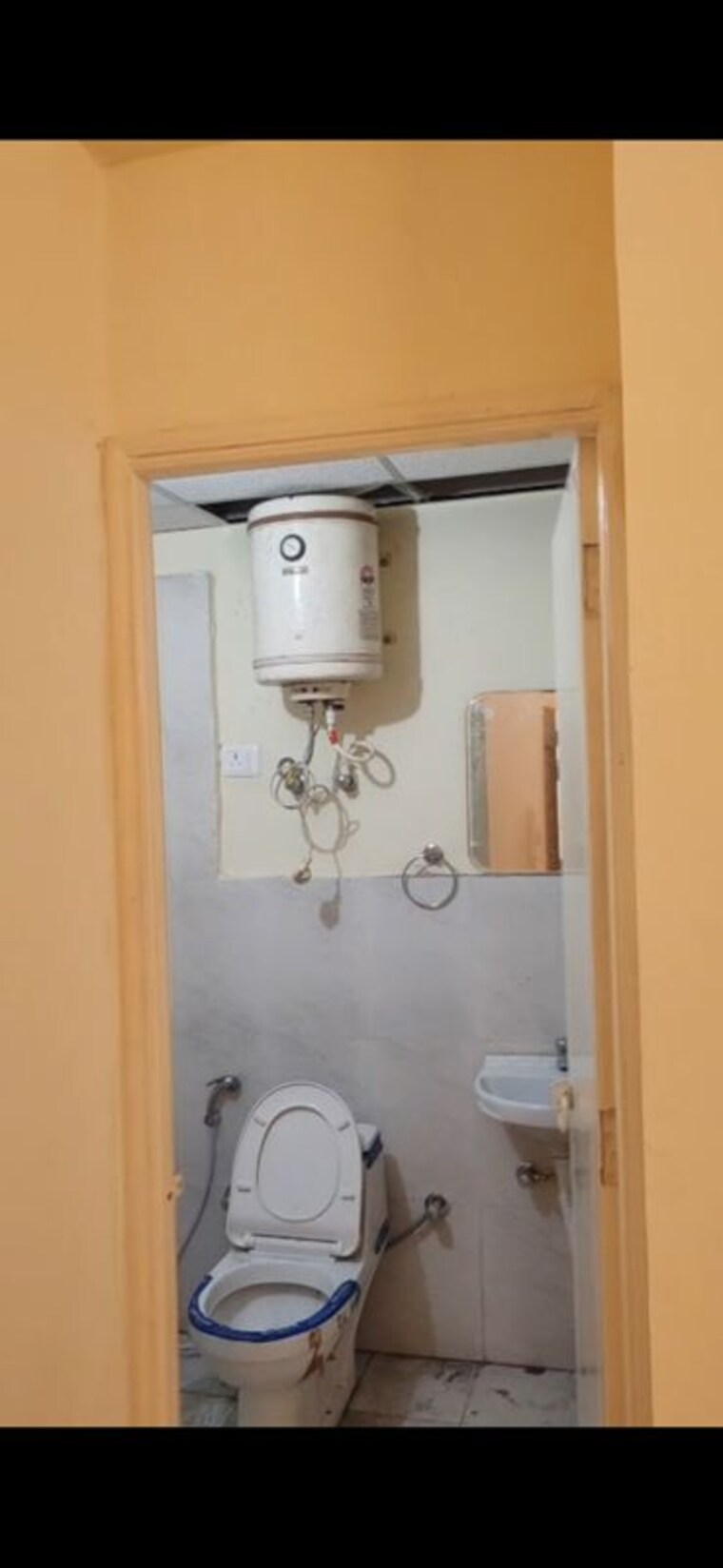 Bathroom, pyramid-altia 3 Bedroom 645 Sq.Ft. Apartment In Sector 70 Gurgaon 10740632