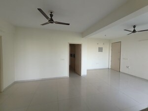 Room in 3 BHK Apartment at Tulip Violet, Sector 69 – for Rent