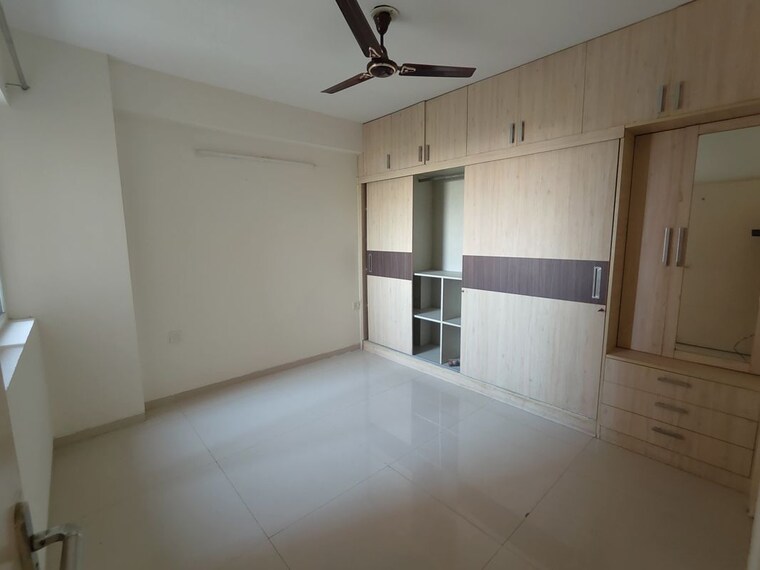 Room, tulip-violet 3 Bedroom 1578 Sq.Ft. Apartment In Sector 69 Gurgaon 10740721