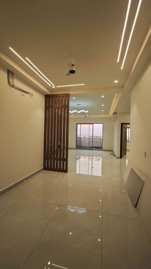 Room in 3 BHK Apartment at Hallmark Treasor, Narsingi – for Rent