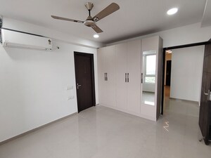 Room in 3.5 BHK Apartment at RDB Legend Harmony, Lingampally – for Rent