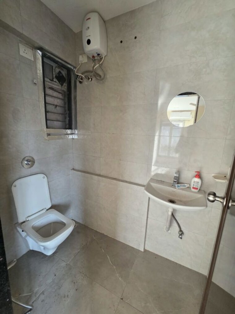 Bathroom, karmvir-avant-sky-villa 2 Bedroom 660 Sq.Ft. Apartment In Goregaon East Mumbai 10740738
