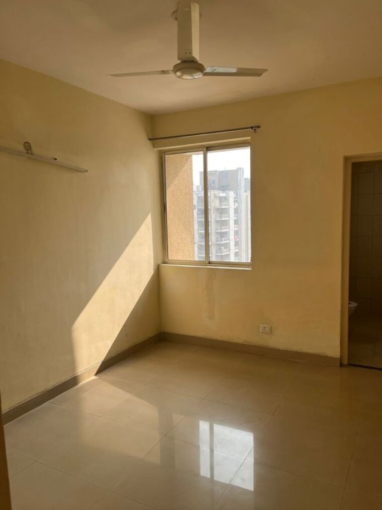 Room, puri-pratham 3 Bedroom 1400 Sq.Ft. Apartment In Sector 84 Faridabad 10740746