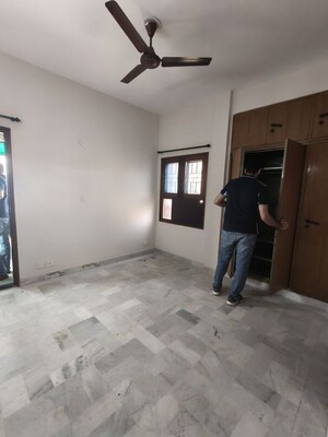 Parking in 3 BHK Apartment at DPS Housing Society, Sector 51 – for Rent