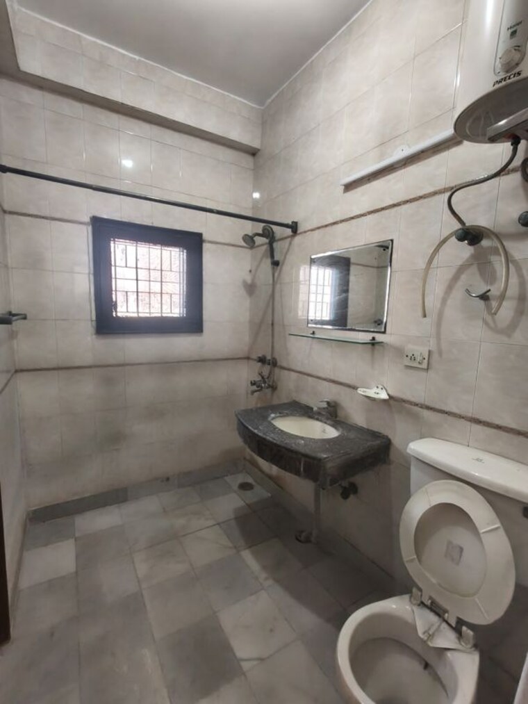 Attached Bathroom, dps-housing-society 3 Bedroom 1600 Sq.Ft. Apartment In Sector 51 Noida 10740768