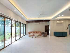 Room in 5 BHK Villa at Tata Primanti Villas, Sector 72 – for Sale