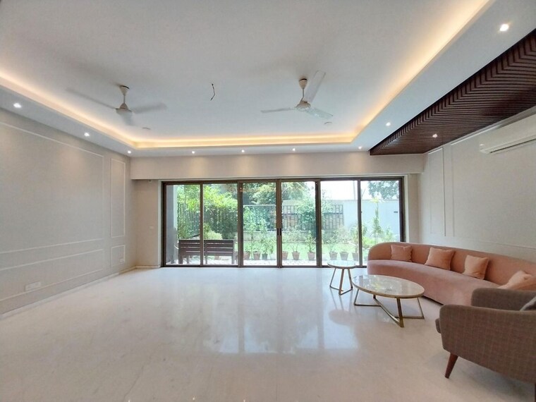 Living Room, tata-primanti-villas 5 Bedroom 8500 Sq.Ft. Villa In Sector 72 Gurgaon 10740754