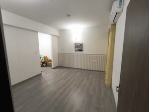 Room in 3 BHK Apartment at Hero Homes Phase 2, Sector 104 – for Sale