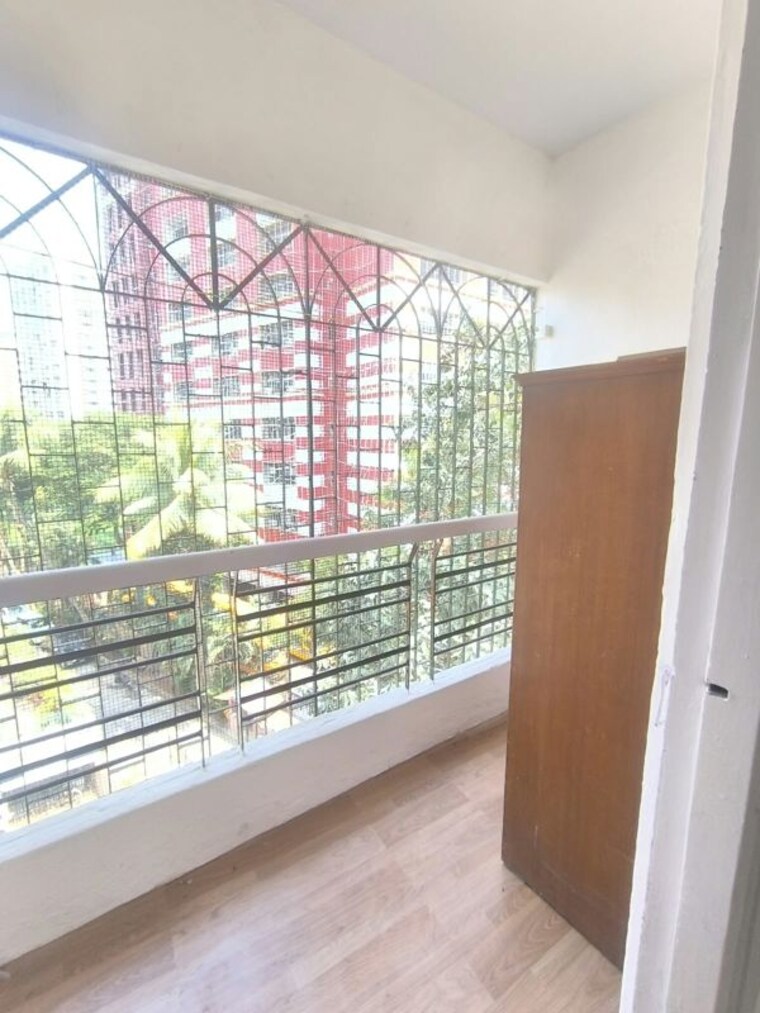 Balcony, malad west 1 Bedroom 440 Sq.Ft. Apartment In Malad West Mumbai 10739256