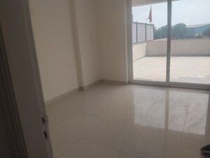 Room in 3 BHK Apartment at Pareena The Elite Residences, Sector 99 – for Rent