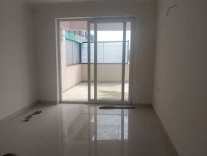 Room in 3 BHK Apartment at Pareena The Elite Residences, Sector 99 – for Rent