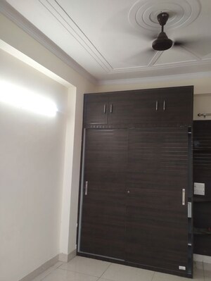 Furnished Amenities in 3 BHK Apartment at Sarvome Shree Homes, Sector 45 – for Rent