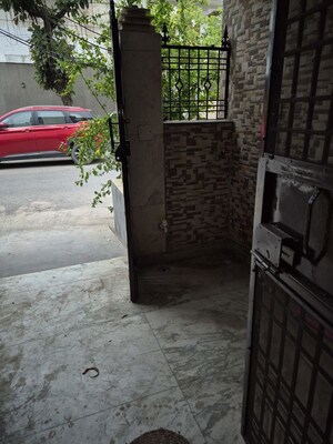 Balcony in 3.5 BHK Apartment at Mayur Vihar – for Rent