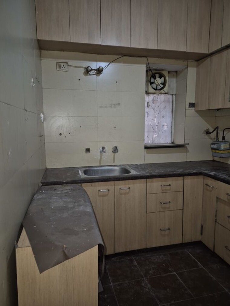 Kitchen, mayur vihar 3.5 Bedroom 1200 Sq.Ft. Apartment In Mayur Vihar Delhi 10740891