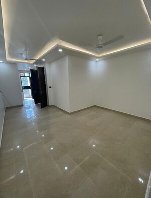 Room in 2 BHK Builder Floor at Rampuri – for Rent