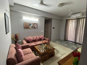 2 BHK Apartment For Rent in Supertech Hues, Sector 68