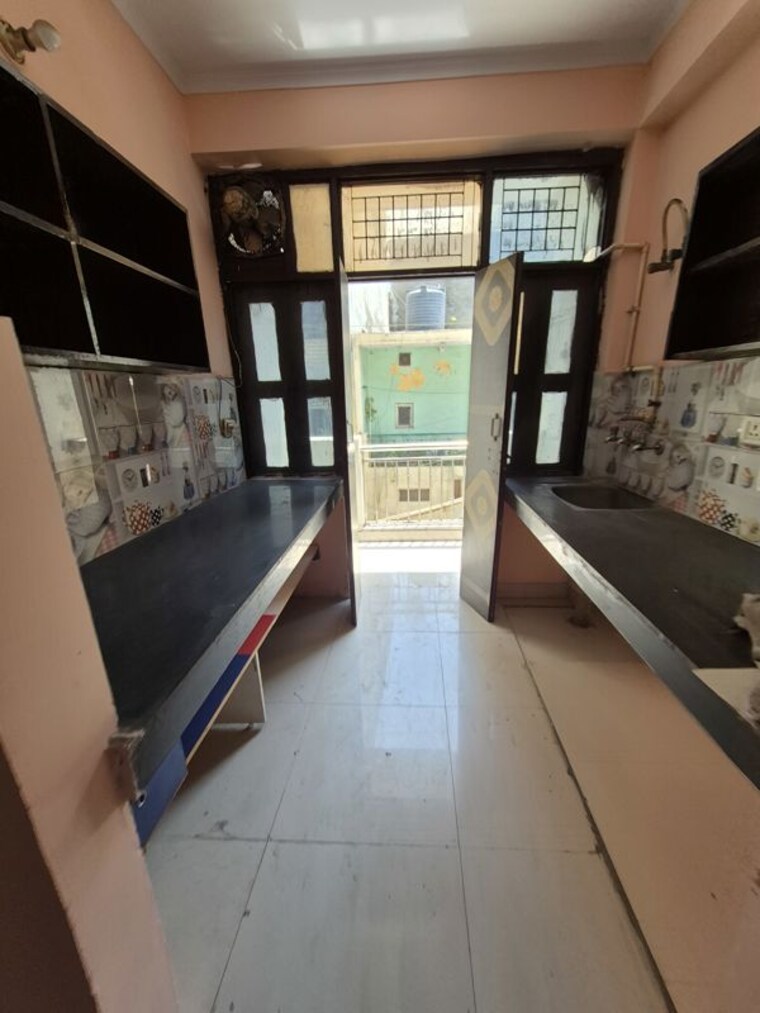 Kitchen, mayur vihar 1.5 Bedroom 400 Sq.Ft. Builder Floor In Mayur Vihar Delhi 10740925