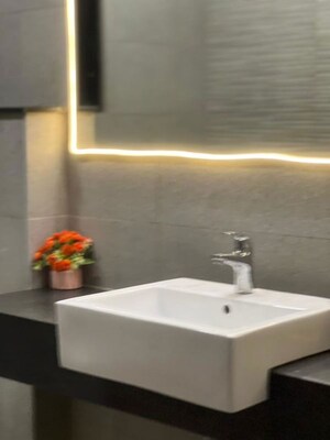 Furnished Amenities in 3 BHK Builder Floor at Smart World Orchard, Sector 61 – for Rent