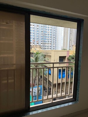 Room in 1 BHK Apartment at Samarth Enclave, Andheri East – for Rent
