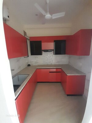 Team Area in 3 BHK Builder Floor at Chittaranjan Park – for Rent