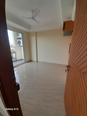 Building Lobby in 3 BHK Builder Floor at Chittaranjan Park – for Rent