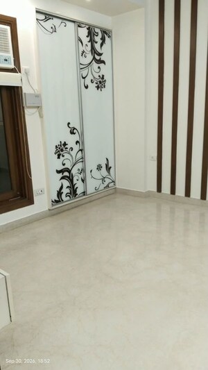 3 BHK Builder Floor For Rent in Chittaranjan Park