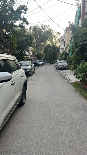 Parking in 1 BHK Independent House at Sector 11 – for Sale